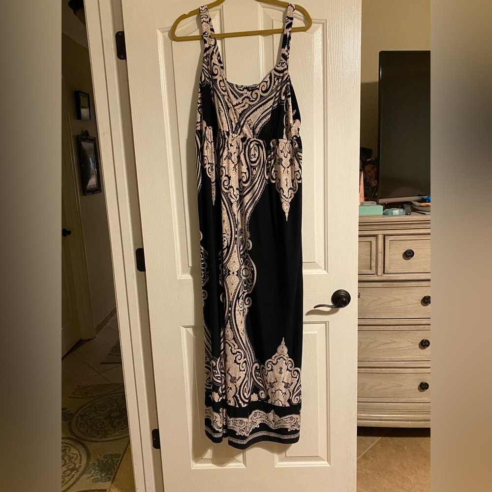 2X INC strapped maxi dress pink and black.